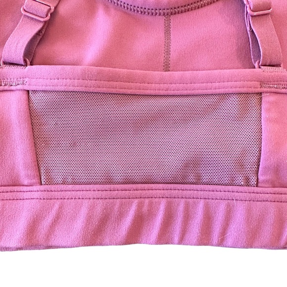 Gymshark Dark Pink Ruched Training Sports Bra Size Small - Picture 11 of 15
